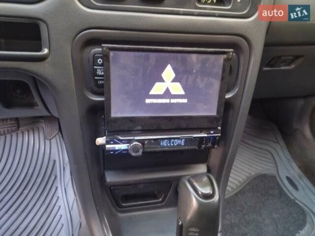 Серый Мицубиси Галант, объемом двигателя 2 л и пробегом 318 тыс. км за 1500 $, фото 6 на Automoto.ua