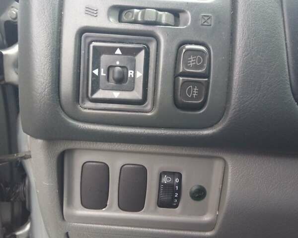 Серый Мицубиси Галант, объемом двигателя 2.5 л и пробегом 313 тыс. км за 3500 $, фото 2 на Automoto.ua