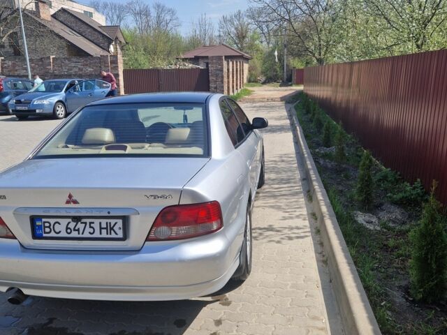 Серый Мицубиси Галант, объемом двигателя 2.5 л и пробегом 300 тыс. км за 3500 $, фото 6 на Automoto.ua