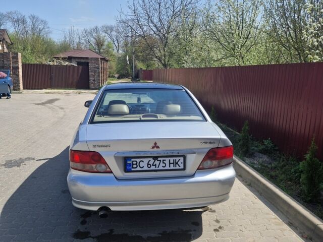 Серый Мицубиси Галант, объемом двигателя 2.5 л и пробегом 300 тыс. км за 3500 $, фото 5 на Automoto.ua