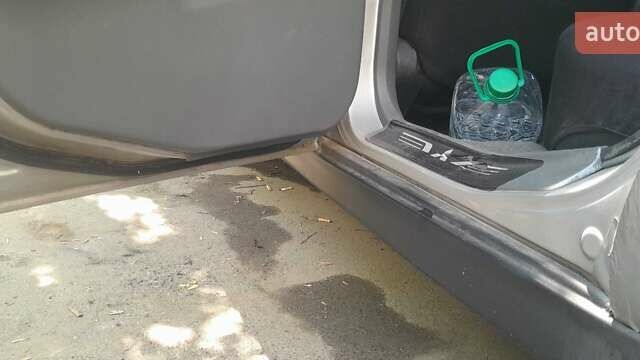 Сірий Міцубісі Галант, об'ємом двигуна 2 л та пробігом 390 тис. км за 2500 $, фото 5 на Automoto.ua