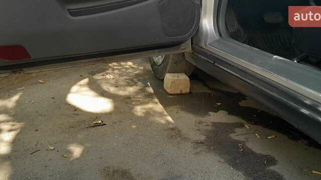 Сірий Міцубісі Галант, об'ємом двигуна 2 л та пробігом 390 тис. км за 2500 $, фото 6 на Automoto.ua