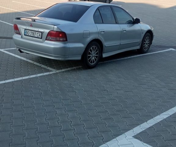 Сірий Міцубісі Галант, об'ємом двигуна 2 л та пробігом 350 тис. км за 3200 $, фото 8 на Automoto.ua