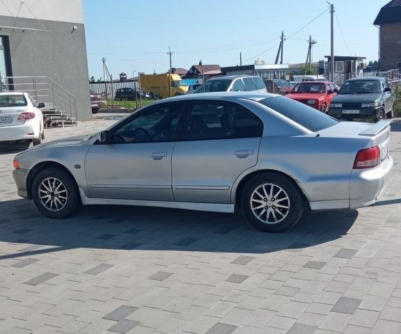 Сірий Міцубісі Галант, об'ємом двигуна 2 л та пробігом 350 тис. км за 3200 $, фото 6 на Automoto.ua