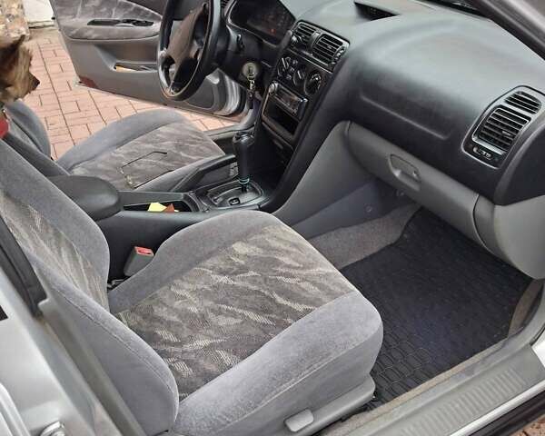 Сірий Міцубісі Галант, об'ємом двигуна 2 л та пробігом 280 тис. км за 4200 $, фото 2 на Automoto.ua