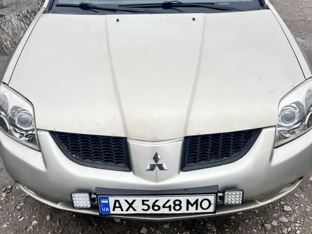 Сірий Міцубісі Галант, об'ємом двигуна 2.4 л та пробігом 119 тис. км за 4500 $, фото 3 на Automoto.ua