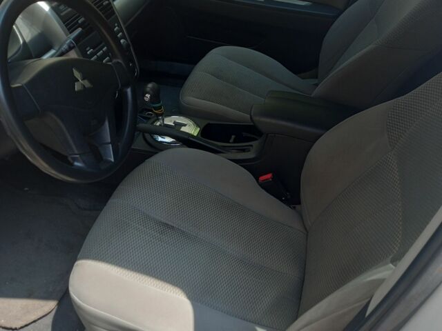 Серый Мицубиси Галант, объемом двигателя 2.4 л и пробегом 106 тыс. км за 3980 $, фото 8 на Automoto.ua