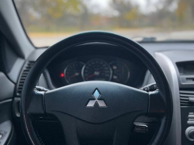 Сірий Міцубісі Галант, об'ємом двигуна 2.4 л та пробігом 220 тис. км за 2999 $, фото 12 на Automoto.ua