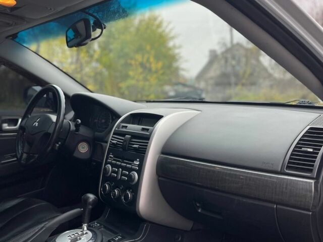 Сірий Міцубісі Галант, об'ємом двигуна 2.4 л та пробігом 220 тис. км за 2999 $, фото 15 на Automoto.ua