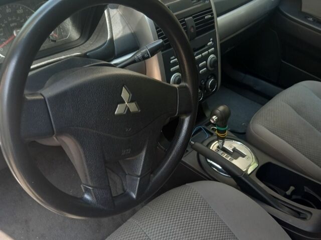 Серый Мицубиси Галант, объемом двигателя 2.4 л и пробегом 106 тыс. км за 3980 $, фото 7 на Automoto.ua