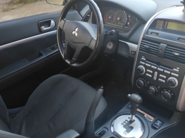 Сірий Міцубісі Галант, об'ємом двигуна 2.4 л та пробігом 152 тис. км за 5200 $, фото 4 на Automoto.ua