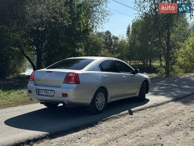 Серый Мицубиси Галант, объемом двигателя 2.38 л и пробегом 274 тыс. км за 5000 $, фото 11 на Automoto.ua
