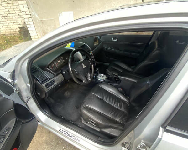 Серый Мицубиси Галант, объемом двигателя 2.4 л и пробегом 170 тыс. км за 5200 $, фото 6 на Automoto.ua