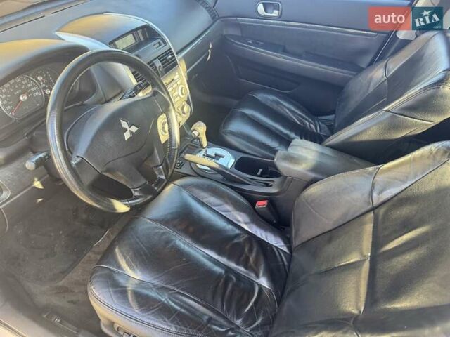 Сірий Міцубісі Галант, об'ємом двигуна 2.38 л та пробігом 342 тис. км за 3950 $, фото 10 на Automoto.ua