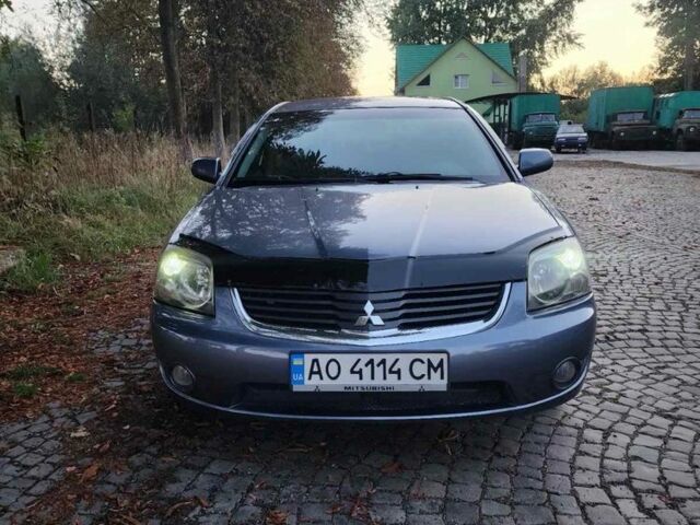Серый Мицубиси Галант, объемом двигателя 2.4 л и пробегом 232 тыс. км за 5000 $, фото 1 на Automoto.ua