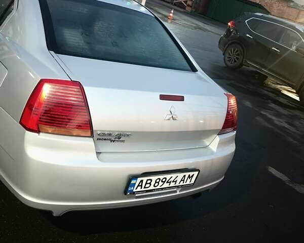 Серый Мицубиси Галант, объемом двигателя 2.35 л и пробегом 218 тыс. км за 5300 $, фото 3 на Automoto.ua