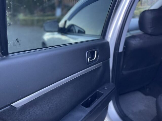 Серый Мицубиси Галант, объемом двигателя 2.4 л и пробегом 271 тыс. км за 3999 $, фото 20 на Automoto.ua