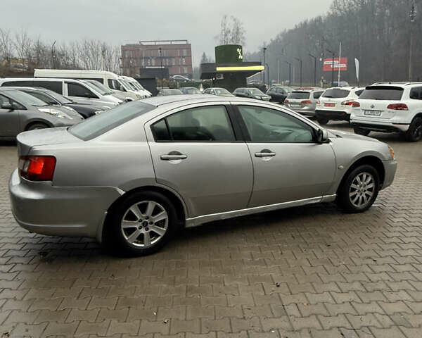 Сірий Міцубісі Галант, об'ємом двигуна 2.38 л та пробігом 303 тис. км за 3800 $, фото 5 на Automoto.ua