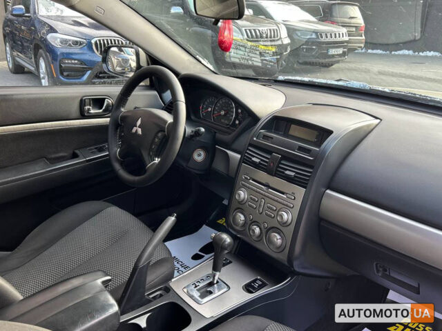 Серый Мицубиси Галант, объемом двигателя 2.4 л и пробегом 285 тыс. км за 6800 $, фото 16 на Automoto.ua