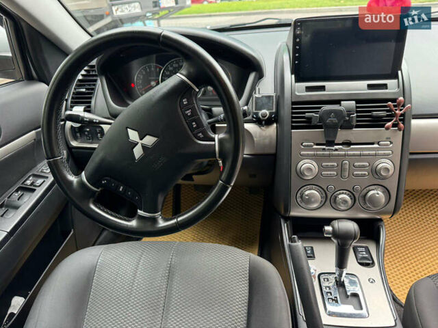 Серый Мицубиси Галант, объемом двигателя 2.4 л и пробегом 398 тыс. км за 5555 $, фото 40 на Automoto.ua