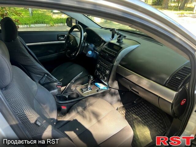 Серый Мицубиси Галант, объемом двигателя 2.4 л и пробегом 182 тыс. км за 5000 $, фото 7 на Automoto.ua