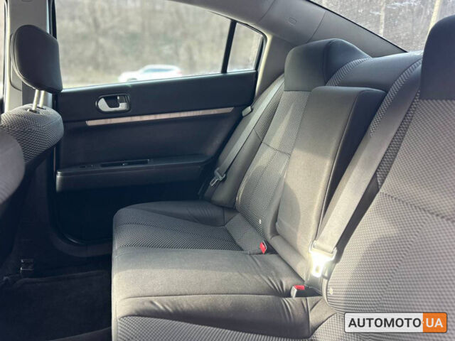 Серый Мицубиси Галант, объемом двигателя 2.4 л и пробегом 285 тыс. км за 6800 $, фото 22 на Automoto.ua