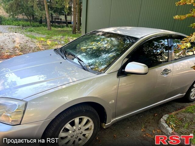 Серый Мицубиси Галант, объемом двигателя 2.4 л и пробегом 182 тыс. км за 5000 $, фото 2 на Automoto.ua