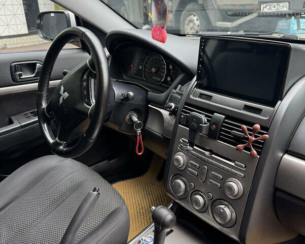 Серый Мицубиси Галант, объемом двигателя 2.4 л и пробегом 398 тыс. км за 5555 $, фото 30 на Automoto.ua