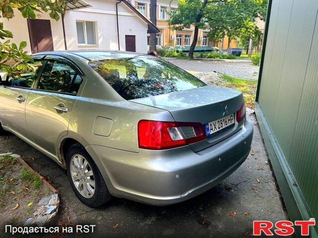 Серый Мицубиси Галант, объемом двигателя 2.4 л и пробегом 182 тыс. км за 5000 $, фото 4 на Automoto.ua