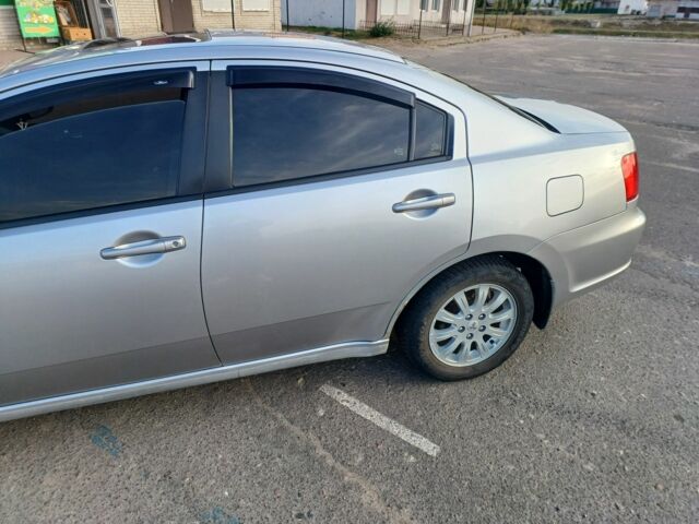 Сірий Міцубісі Галант, об'ємом двигуна 2.4 л та пробігом 297 тис. км за 6000 $, фото 5 на Automoto.ua