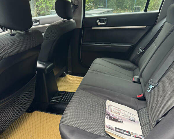 Серый Мицубиси Галант, объемом двигателя 2.4 л и пробегом 398 тыс. км за 5555 $, фото 28 на Automoto.ua