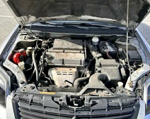 Серый Мицубиси Галант, объемом двигателя 2.38 л и пробегом 299 тыс. км за 3200 $, фото 10 на Automoto.ua