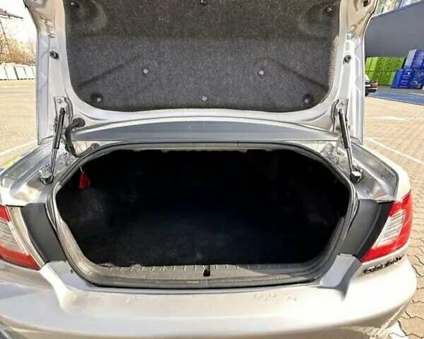 Серый Мицубиси Галант, объемом двигателя 2.38 л и пробегом 299 тыс. км за 3200 $, фото 11 на Automoto.ua