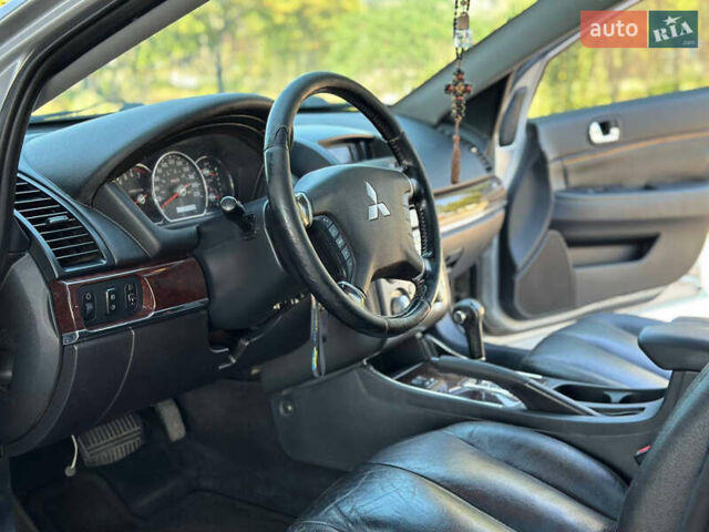 Серый Мицубиси Галант, объемом двигателя 2.38 л и пробегом 234 тыс. км за 5399 $, фото 15 на Automoto.ua