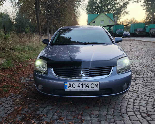 Сірий Міцубісі Галант, об'ємом двигуна 2.38 л та пробігом 270 тис. км за 5150 $, фото 2 на Automoto.ua