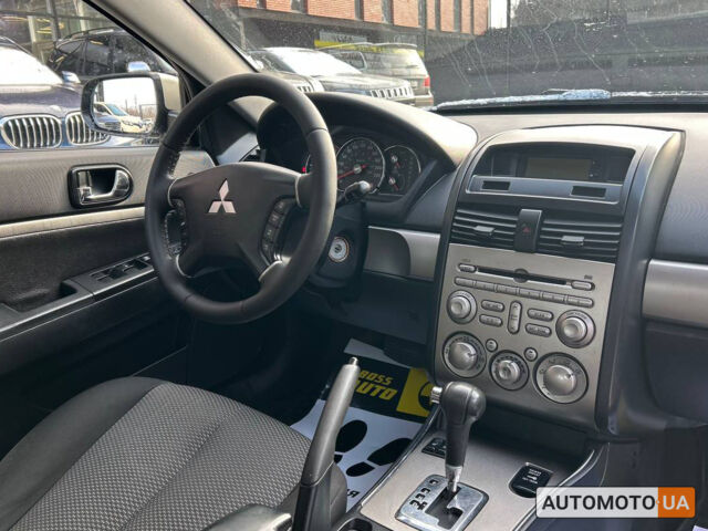 Серый Мицубиси Галант, объемом двигателя 2.4 л и пробегом 285 тыс. км за 6800 $, фото 15 на Automoto.ua