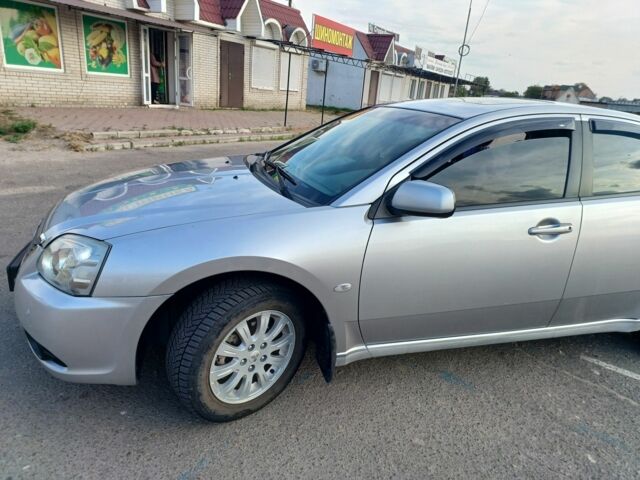 Сірий Міцубісі Галант, об'ємом двигуна 2.4 л та пробігом 297 тис. км за 6000 $, фото 1 на Automoto.ua