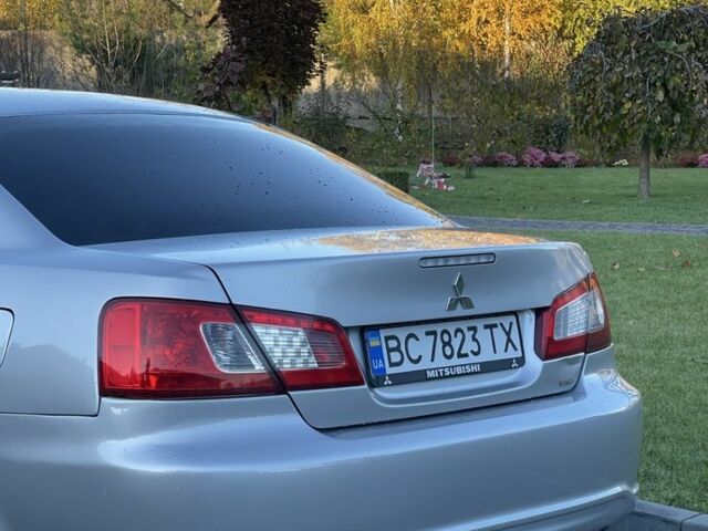 Серый Мицубиси Галант, объемом двигателя 2.4 л и пробегом 271 тыс. км за 3999 $, фото 1 на Automoto.ua