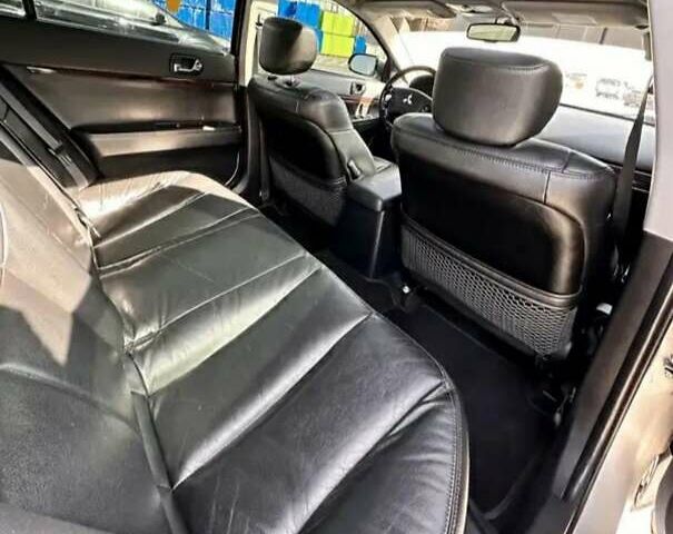 Серый Мицубиси Галант, объемом двигателя 2.38 л и пробегом 299 тыс. км за 3200 $, фото 8 на Automoto.ua