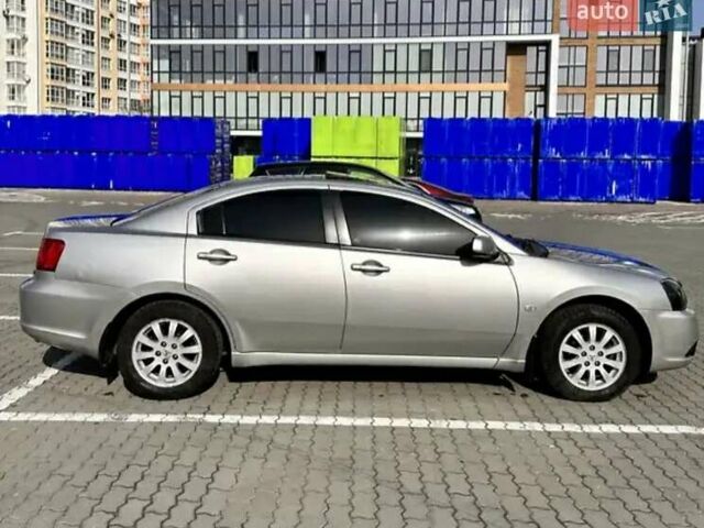 Серый Мицубиси Галант, объемом двигателя 2.38 л и пробегом 299 тыс. км за 3200 $, фото 2 на Automoto.ua