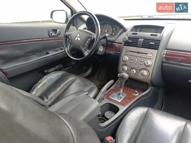 Сірий Міцубісі Галант, об'ємом двигуна 2.4 л та пробігом 226 тис. км за 5150 $, фото 13 на Automoto.ua