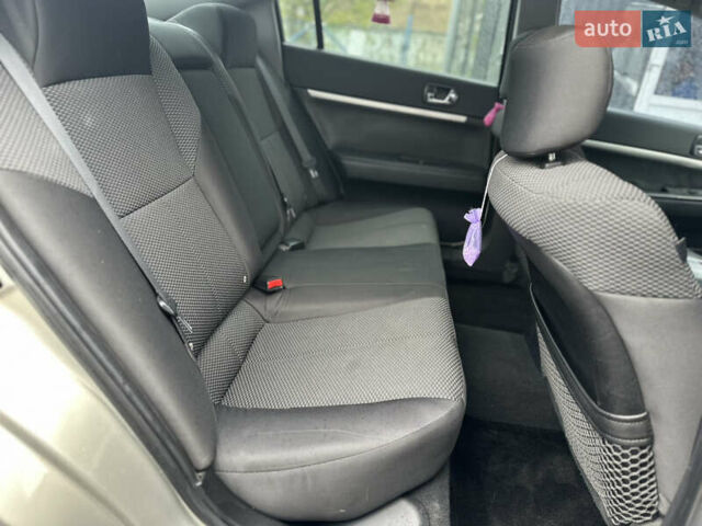 Мицубиси Галант 2009 в Львове на Automoto.ua Серый Мицубиси Галант, объемом двигателя 2.38 л и пробегом 186 тыс. км за 4490 $, фото 9 на Automoto.ua