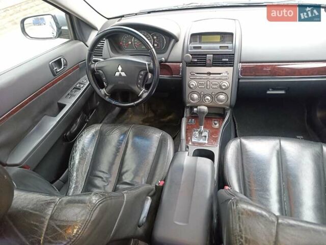 Сірий Міцубісі Галант, об'ємом двигуна 2.4 л та пробігом 226 тис. км за 5150 $, фото 12 на Automoto.ua