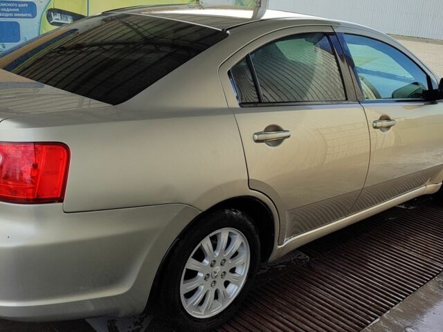 Серый Мицубиси Галант, объемом двигателя 2.4 л и пробегом 330 тыс. км за 6400 $, фото 5 на Automoto.ua