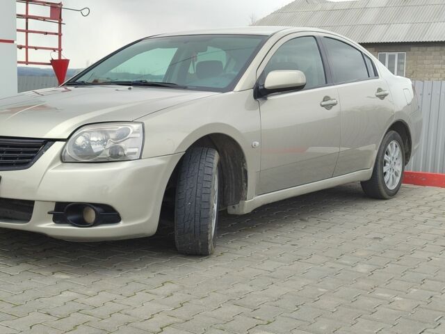 Серый Мицубиси Галант, объемом двигателя 2.4 л и пробегом 330 тыс. км за 6400 $, фото 1 на Automoto.ua