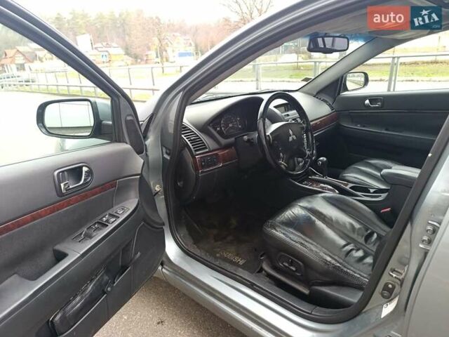 Сірий Міцубісі Галант, об'ємом двигуна 2.4 л та пробігом 226 тис. км за 5150 $, фото 14 на Automoto.ua