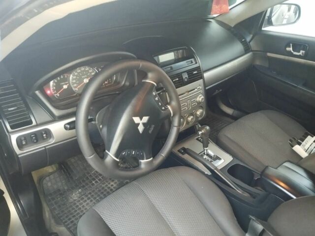 Серый Мицубиси Галант, объемом двигателя 2.4 л и пробегом 330 тыс. км за 6400 $, фото 11 на Automoto.ua