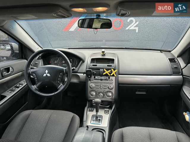 Мицубиси Галант 2009 в Львове на Automoto.ua Серый Мицубиси Галант, объемом двигателя 2.38 л и пробегом 186 тыс. км за 4490 $, фото 12 на Automoto.ua