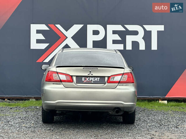 Мицубиси Галант 2009 в Львове на Automoto.ua Серый Мицубиси Галант, объемом двигателя 2.38 л и пробегом 186 тыс. км за 4490 $, фото 3 на Automoto.ua