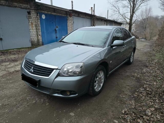 Серый Мицубиси Галант, объемом двигателя 2.4 л и пробегом 182 тыс. км за 6100 $, фото 1 на Automoto.ua